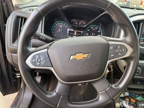 Used 2016 Chevrolet Colorado LT w/ LT Convenience Package AWD/4WD image 2