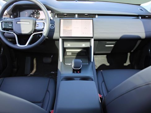 Used 2025 Land Rover Discovery Sport S image 14