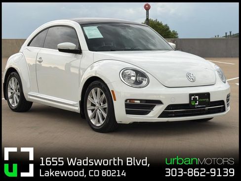 Used 2019 Volkswagen Beetle 2.0T SE FWD image 1