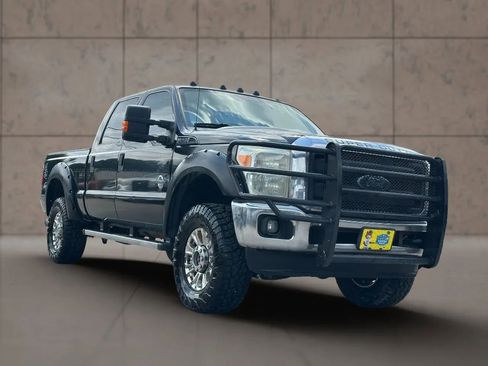 Used 2015 Ford F250 XL w/ Power Equipment Group AWD/4WD image 2