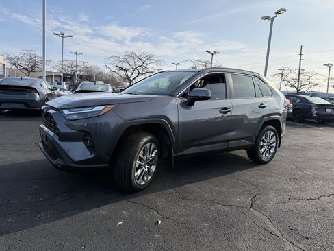 Certified 2024 Toyota RAV4 XLE Premium image 4