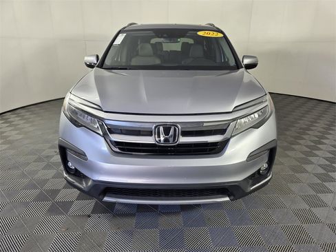Used 2022 Honda Pilot Elite image 2