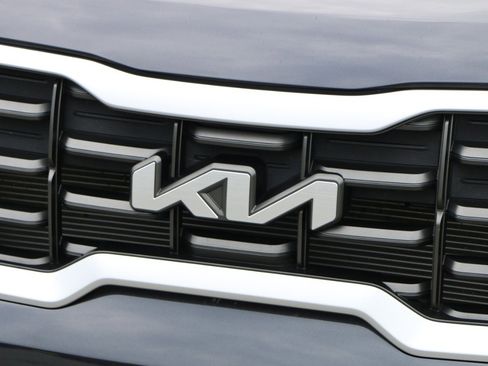 Used 2025 Kia Telluride S AWD/4WD image 12