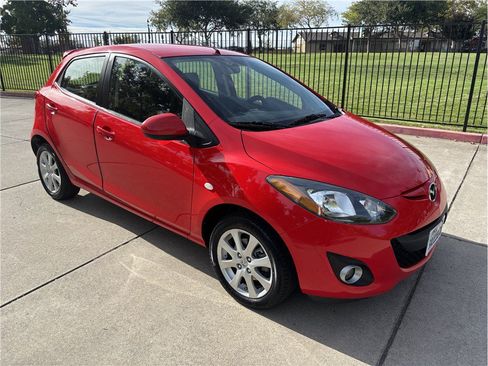 Used 2011 MAZDA MAZDA2 Touring FWD image 4