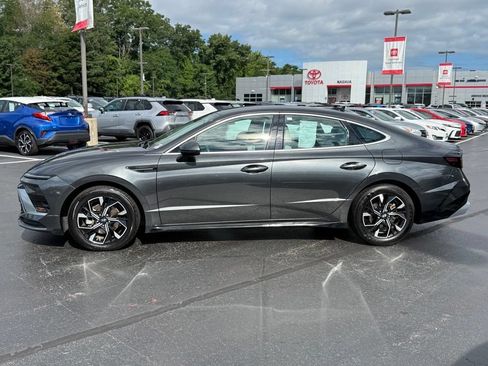 Used 2025 Hyundai Sonata SEL FWD image 3