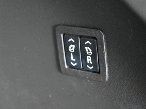 Used 2019 Buick Enclave Avenir w/ Avenir Technology Package FWD image 44