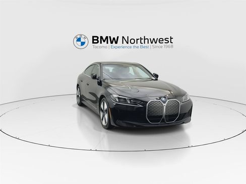 Used 2025 BMW i4 xDrive40i w/ Parking Assistance Package image 7