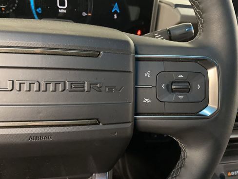 Used 2024 GMC Hummer EV 3X w/ LPO, Illumination Package image 21