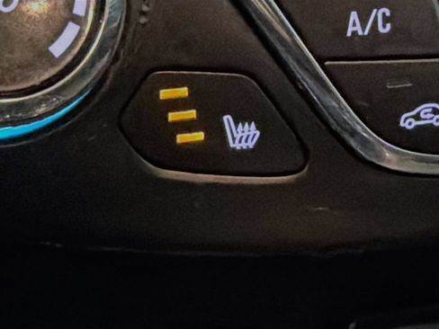 Used 2017 Chevrolet Cruze LT FWD image 21