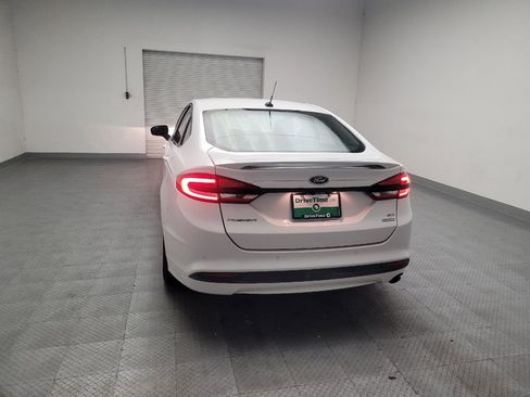 Used 2017 Ford Fusion SE w/ Equipment Group 201A FWD image 6
