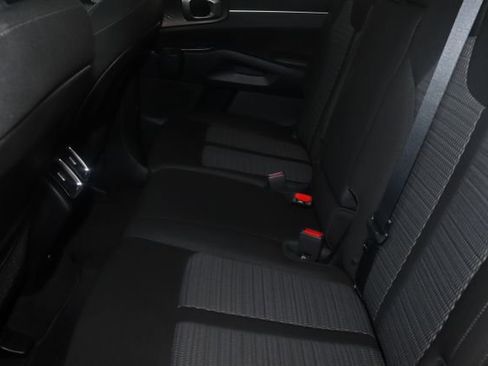 Used 2023 Kia Sorento LX image 29