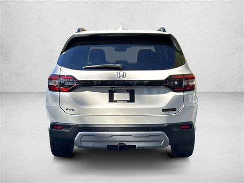 New 2025 Honda Pilot TrailSport image 9