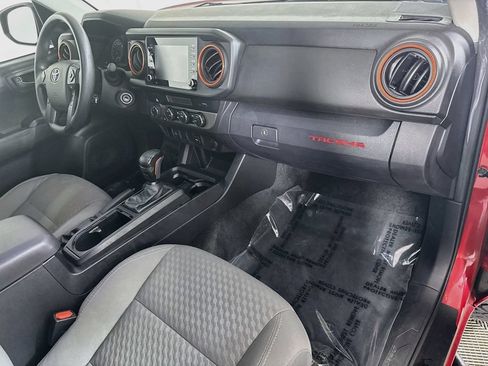 Used 2022 Toyota Tacoma SR AWD/4WD image 30