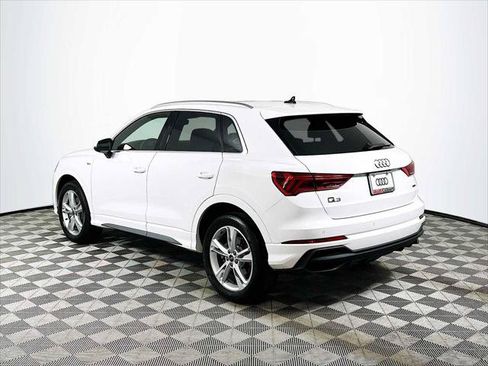 Certified 2023 Audi Q3 2.0T Premium w/ Convenience Package AWD/4WD image 5