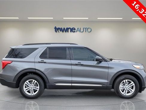 Used 2023 Ford Explorer XLT w/ Equipment Group 202A image 6