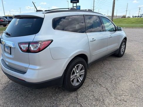 Used 2017 Chevrolet Traverse LT AWD/4WD image 3