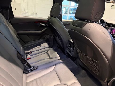 Used 2025 Audi Q7 3.0T Premium Plus AWD/4WD image 39