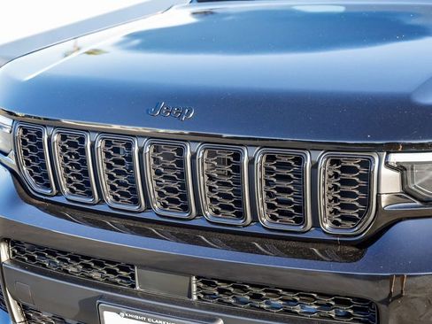 New 2025 Jeep Grand Cherokee L Altitude image 6