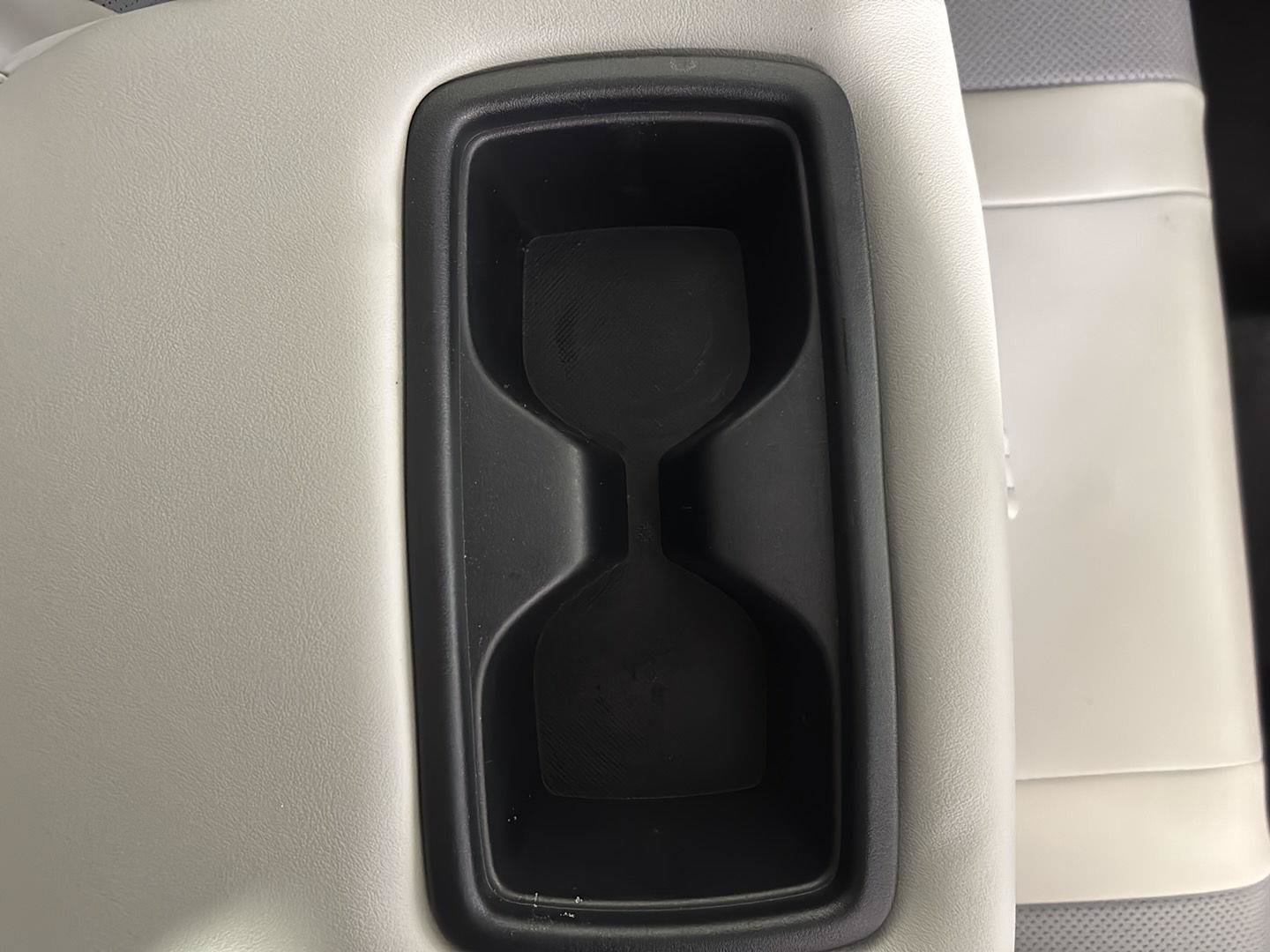Used 2023 Toyota RAV4 Limited AWD/4WD image 18