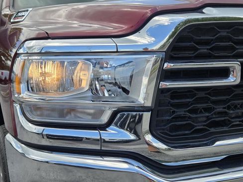 Used 2024 RAM 2500 Tradesman w/ Chrome Appearance Group AWD/4WD image 3