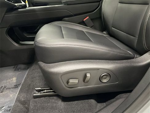 New 2026 GMC Acadia Elevation image 24