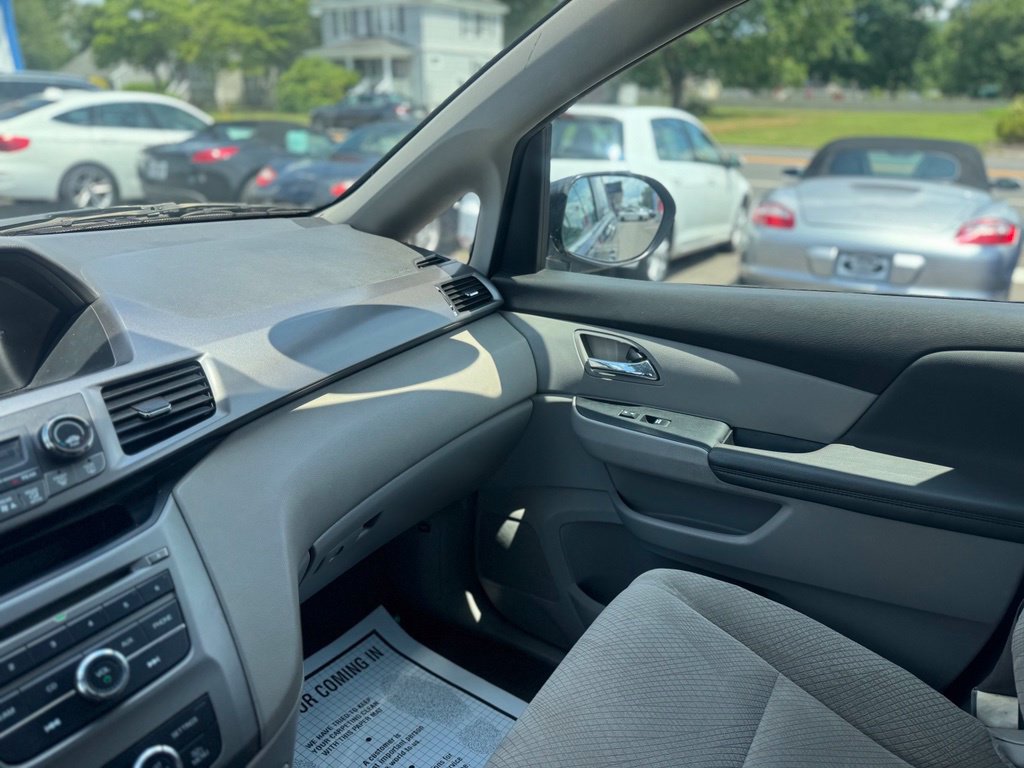 Used 2015 Honda Odyssey LX image 34