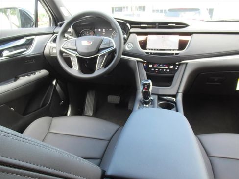 New 2026 Cadillac XT5 Premium Luxury w/ Driver Assist Package AWD/4WD image 12