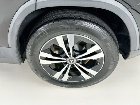 Certified 2025 Mercedes-Benz GLA 250 image 31