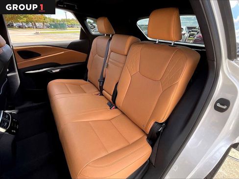 Used 2025 Lexus RX 350 Premium Plus w/ Convenience Package FWD image 17