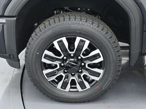 Used 2024 GMC Sierra 2500 Denali Ultimate AWD/4WD image 38