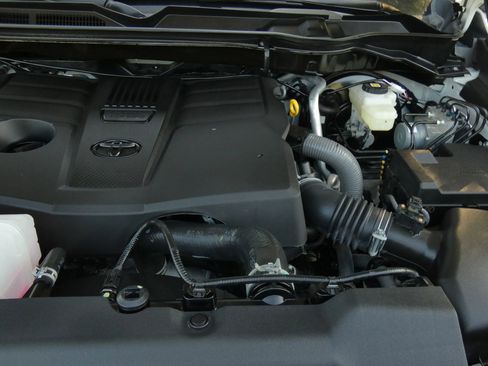 Used 2025 Toyota Tundra SR image 82