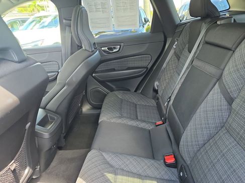 Certified 2023 Volvo XC60 B5 Core image 17