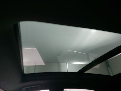 New 2026 Porsche Macan 4S Electric image 32