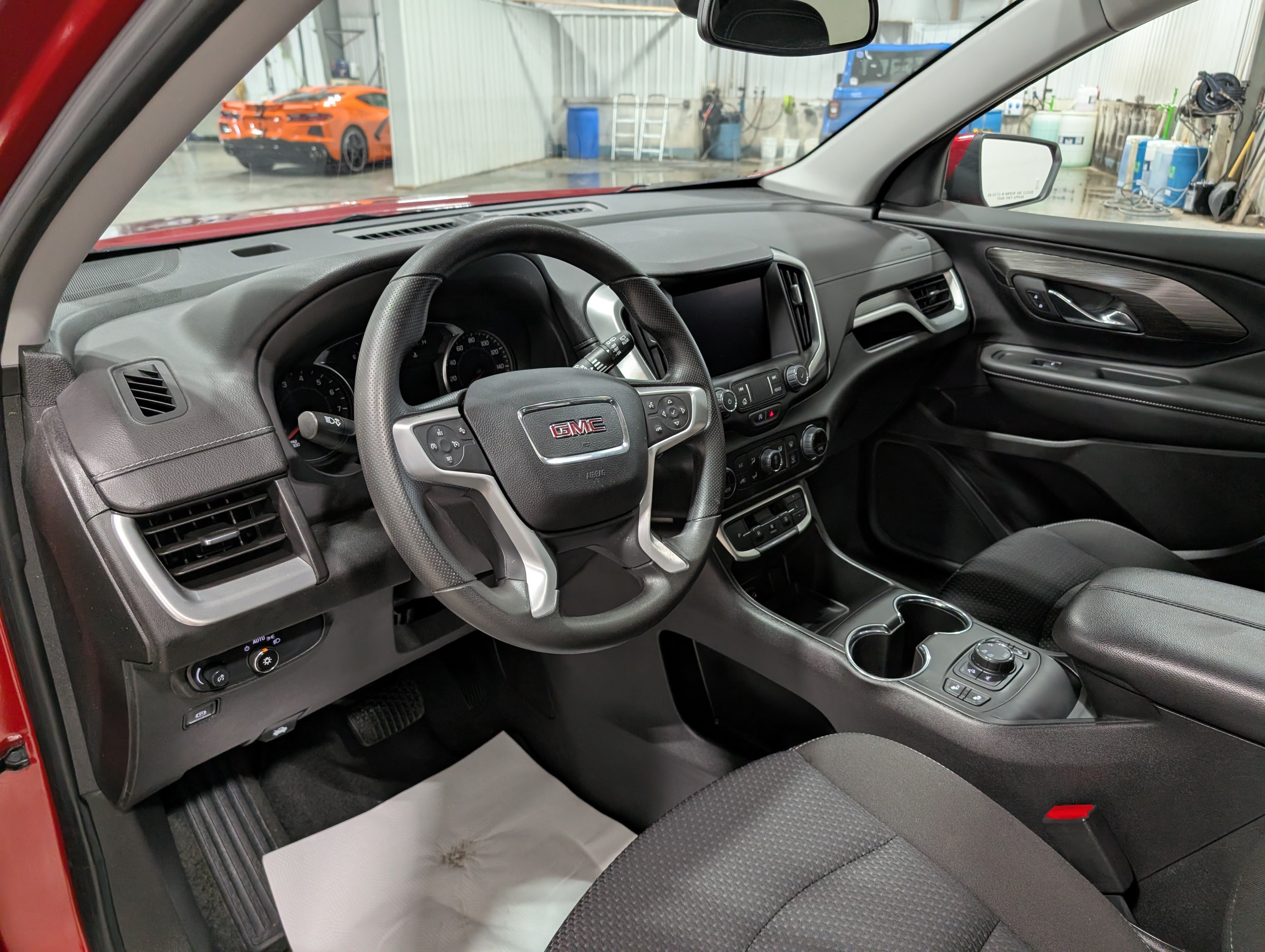Used 2024 GMC Terrain SLE w/ Driver Convenience Package AWD/4WD image 13