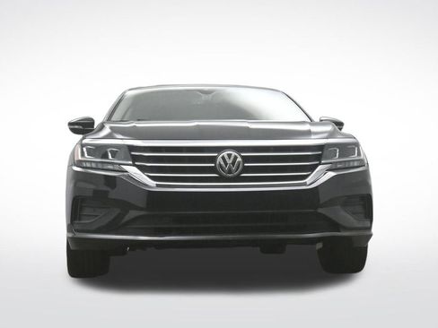 Used 2020 Volkswagen Passat 2.0T SEL image 40