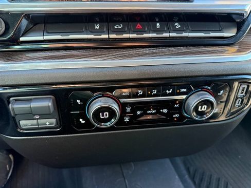 Used 2024 Chevrolet Silverado 2500 LT image 18