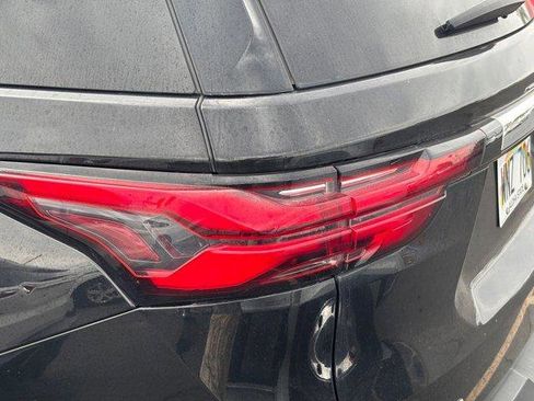 Used 2023 Chevrolet Traverse LT image 10