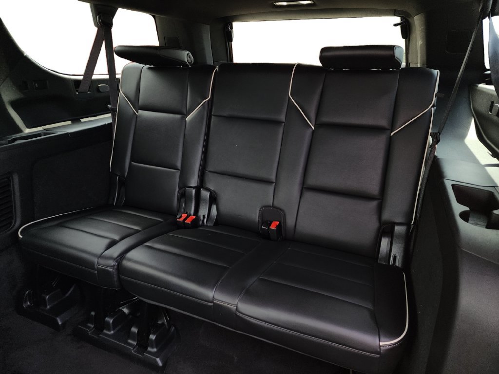 Used 2022 Cadillac Escalade ESV Premium Luxury AWD/4WD image 15