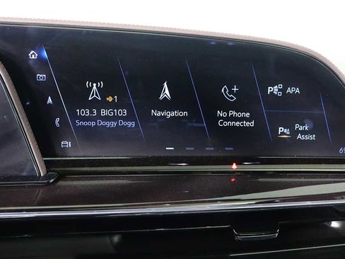 Used 2024 Cadillac Escalade Sport Platinum w/ LPO, ONYX Package image 17