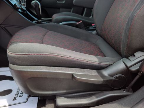 Used 2019 Chevrolet Sonic LT w/ RS Package FWD image 9