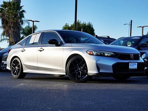 Used 2025 Honda Civic Sport image 2