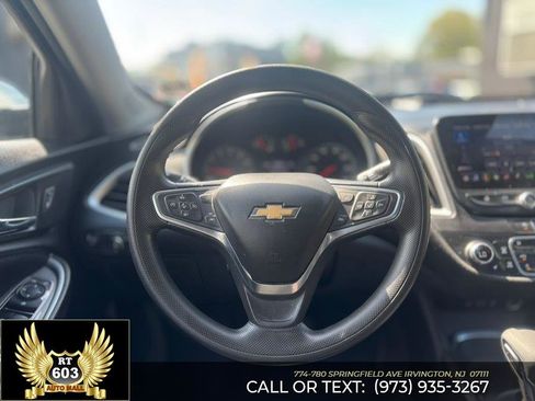 Used 2024 Chevrolet Malibu LT image 11