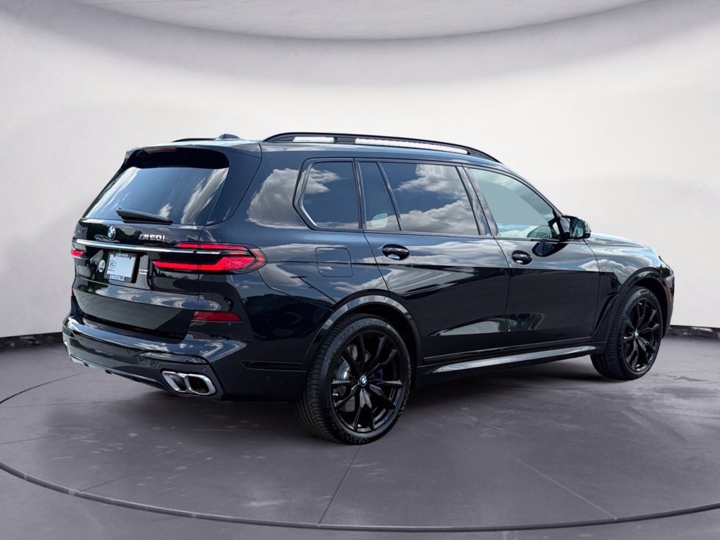 Used 2026 BMW X7 M60i AWD/4WD image 8