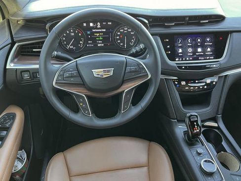 Certified 2025 Cadillac XT5 Premium Luxury w/ Technology Package image 12
