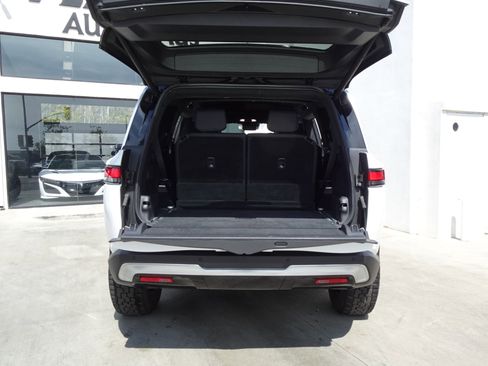 Used 2023 Rivian R1S Adventure image 6