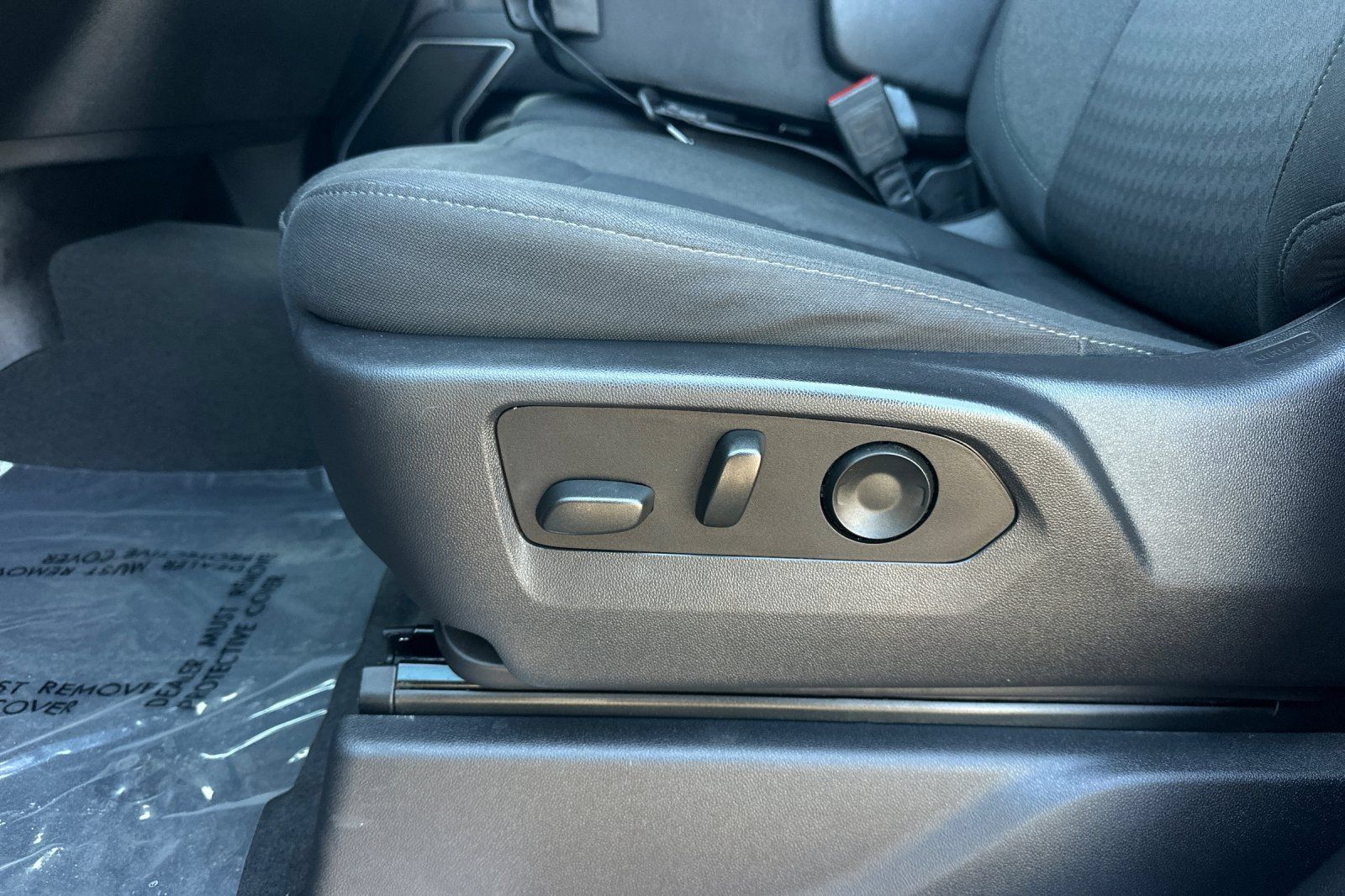 Used 2023 Chevrolet Silverado 1500 LT RWD image 13