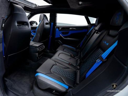 Used 2023 Lamborghini Urus S AWD/4WD image 48