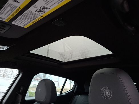 New 2025 Alfa Romeo Tonale AWD w/ Premium Package image 10