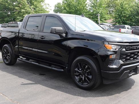 Used 2024 Chevrolet Silverado 1500 Custom w/ LPO, Dark Essentials Package AWD/4WD image 4