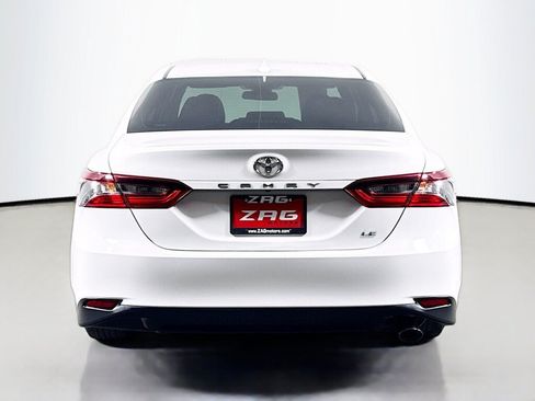 Used 2021 Toyota Camry LE FWD image 4